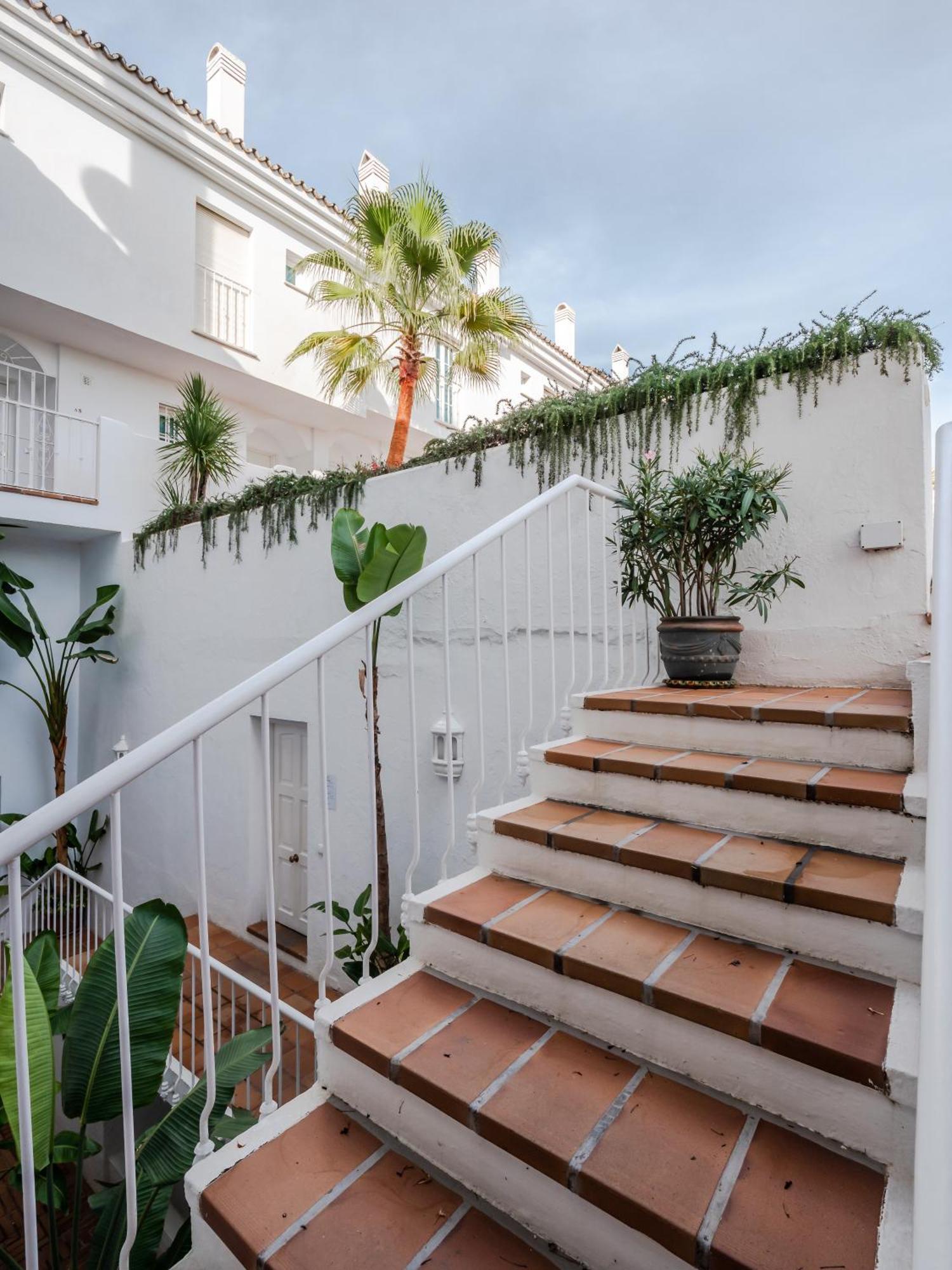 3 Bdrm Stylish Apt W Pool In Puerto Banus Marbella Luaran gambar